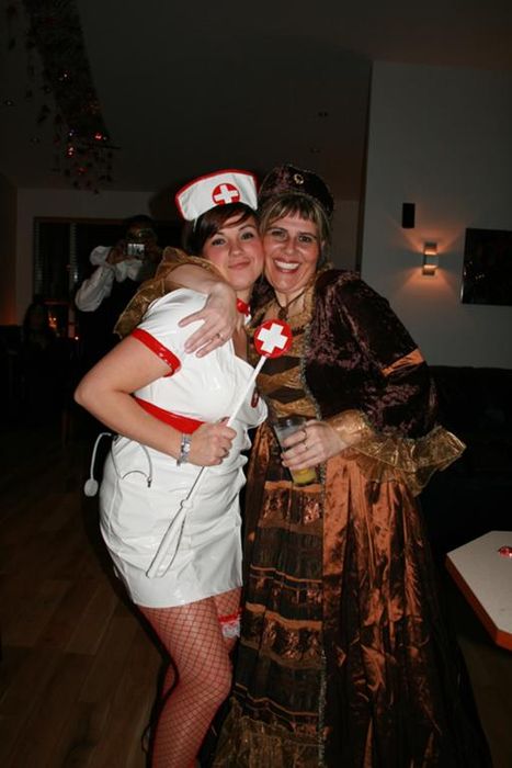 Nurse Naugthy og Elizabeth 1