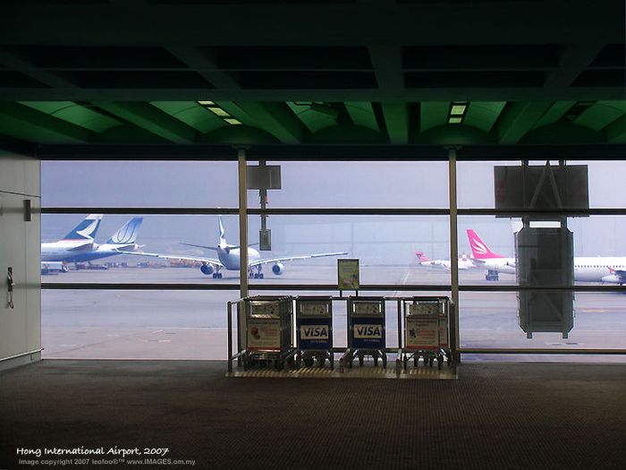 HongKong airport lounge