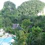 Sundlaugin a hotelinu i Krabi
