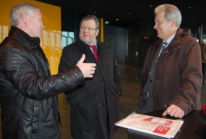 Hermann CEO of N1, ssur Skarphinsson foreign minister and Einar Karl Haraldsson