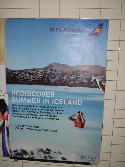 Icelandair ad in the underground