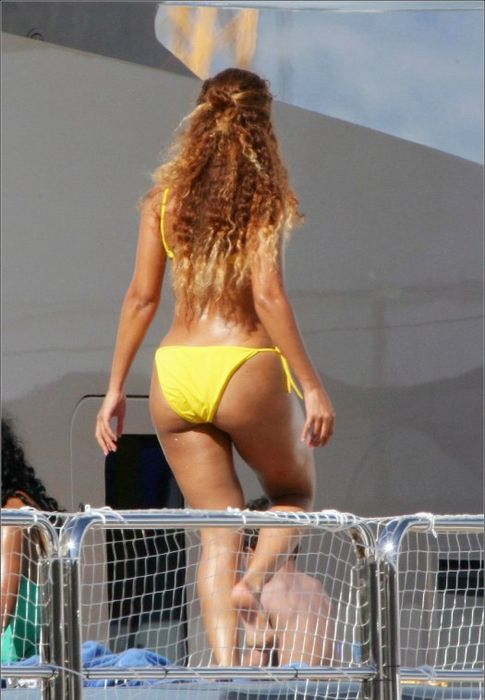 Beyonce Butt1 525x757