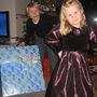 Anna Linda valdi að opna stærsta pakkann fyrst :)