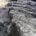 Sjávarís á hrauni - Icy lava rocks by the seaside