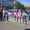 Beðið eftir strætó í sólinni