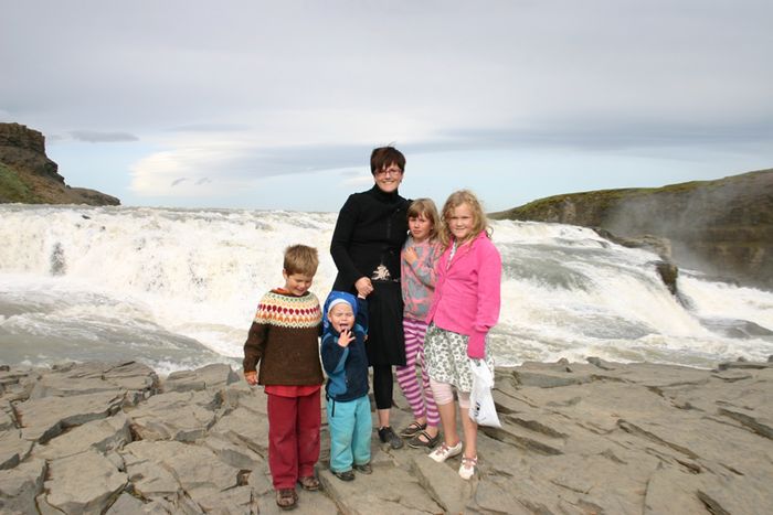 Ga var soldi hrdd um alla vitlausu feramennina - a eir myndu barasta detta on Gullfoss