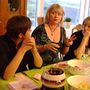 Umræður yfir eftirréttinum - Ester, Snæja og Fríða