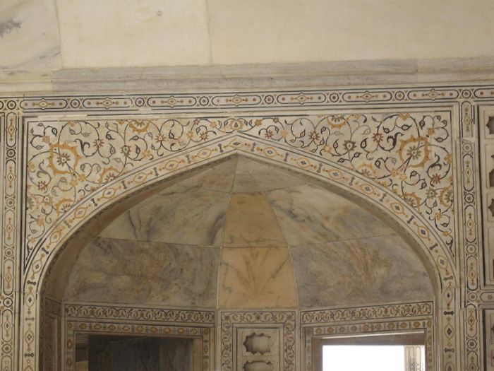 Svipar til Taj Mahal enda sami honnudur