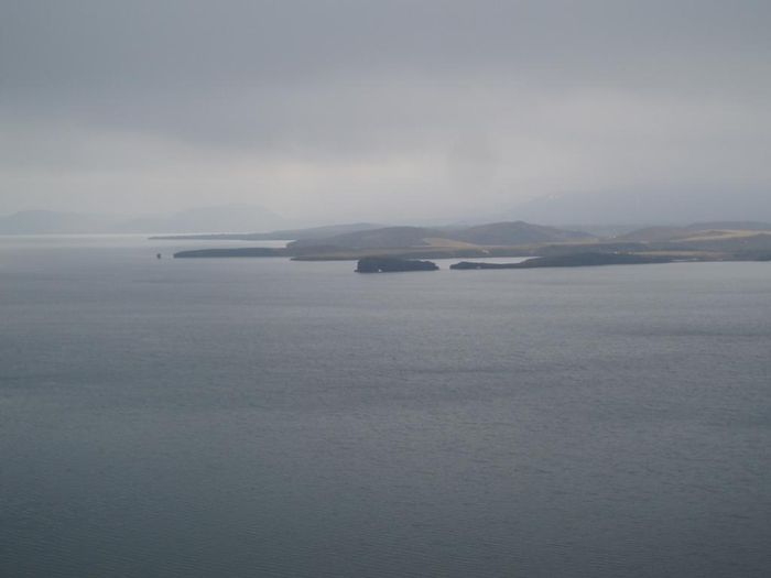 í gegnum gatið á þessari eyju sigldi ég með afa í gegn í maganum á mömmu