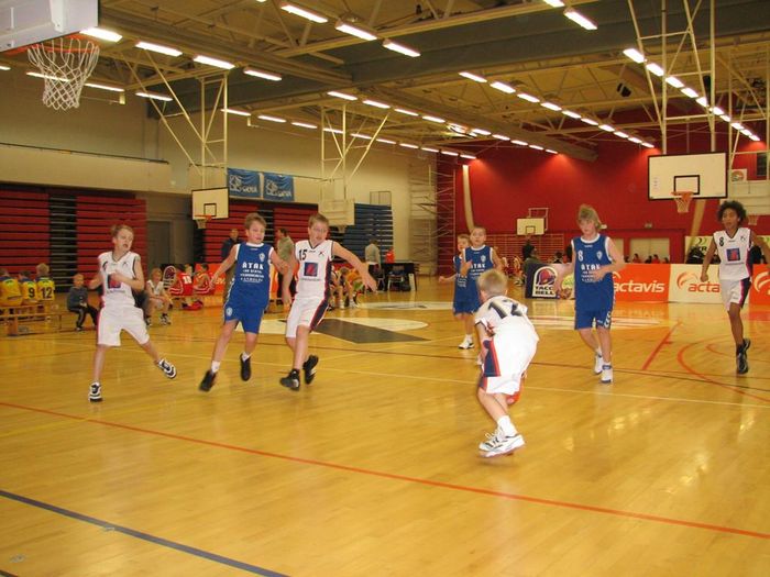 11 ra (2 leikur)