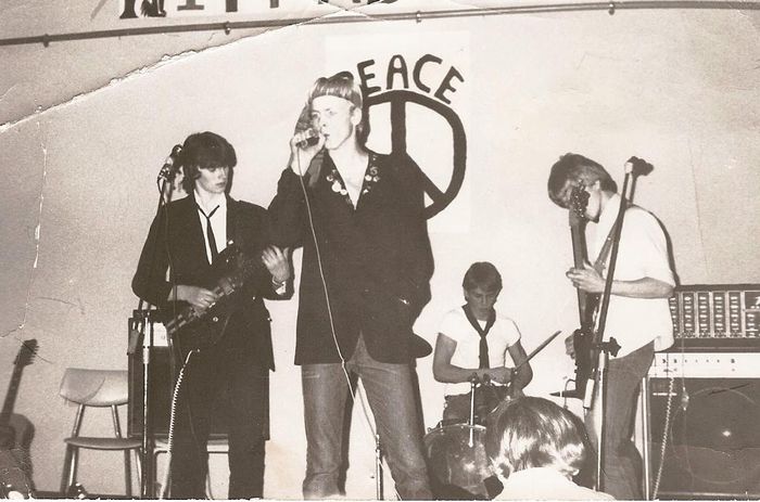 Hippabandi  minningartnleikum um Lennon 8.des. 1981 ef g man rtt