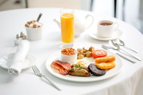 7f850bd7-2419-4e99-bf91-2c74a1ff7525-full english breakfast park plaza westminster bridge hotel london united kingdom