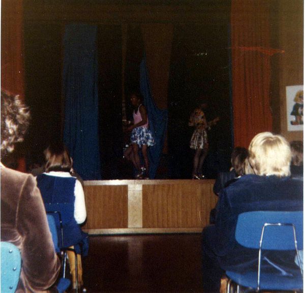 Desht 1977