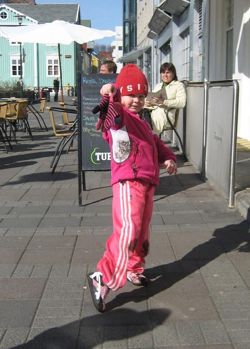Grallaraskvsunni tkst a skta sig t ;)