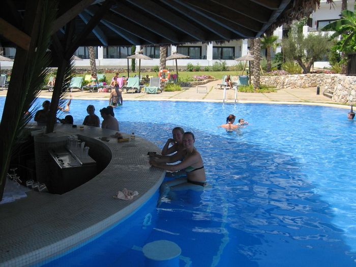 img 1949.jpg