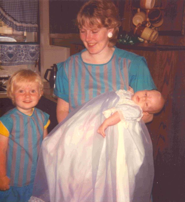 Jnna, Ragney og Kristinn lafsson (Ragneyjarsonur)  skrnardegi Kristins 1993