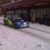 Petter Solberg að keyra gegnum Elverum í Rally Norway 18.feb s.l.