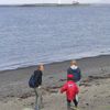 Komin í fjöruna og gátum séð vitann flotta