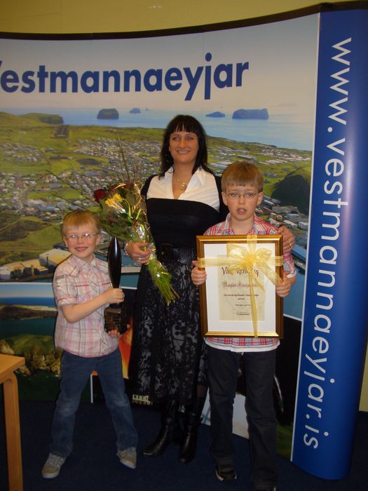 Berglind egar hn var valin bjarlistamaur Vestmannaeyja 2008