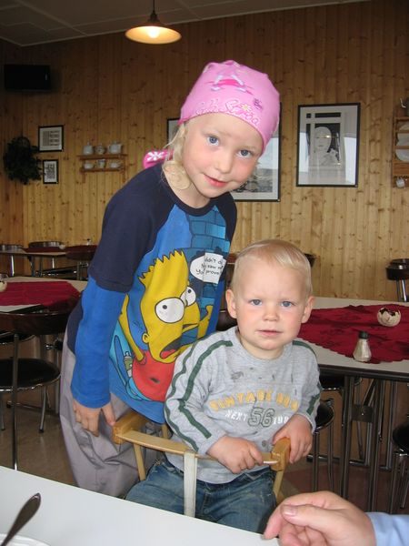 Birta og Logi  Flkalundi