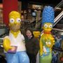 Litli Simpsons aðdáandinn fann Simpsons hjónin í Zavvi (gamla Virgin megastore)