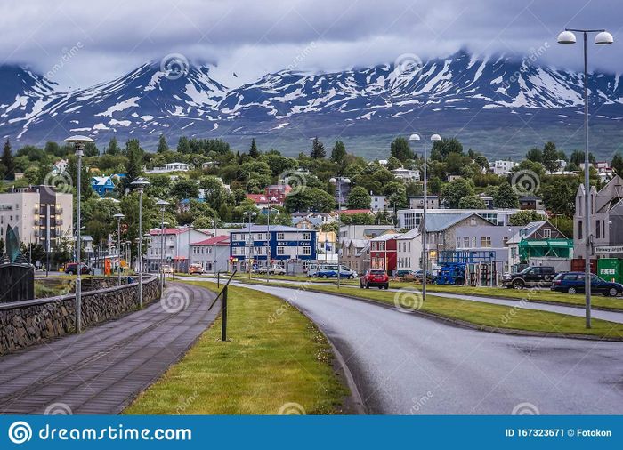akureyri-iceland-june-view-strandgata-street-mountains-above-akureyri-city-northern-part-country-akureyri-167323671