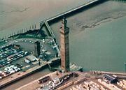 180px-grimsby dock tower 28aerial view 29 311793.jpg