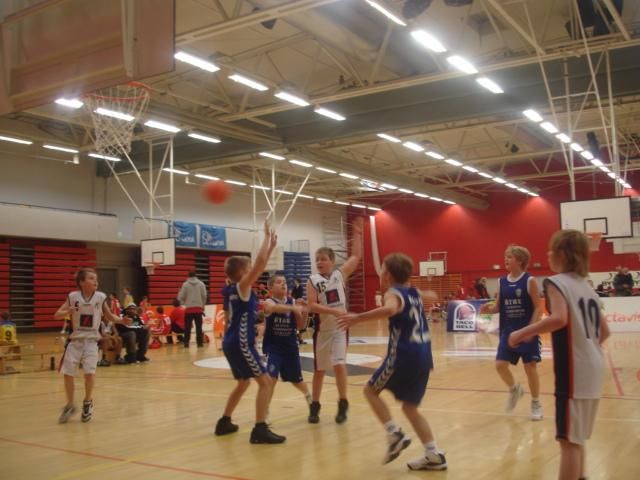 2. leikur (11 ra)