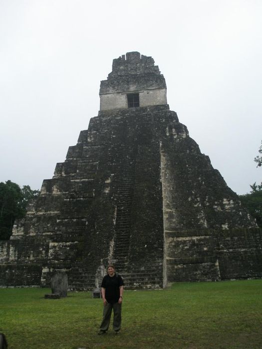 Tikal maya hofin