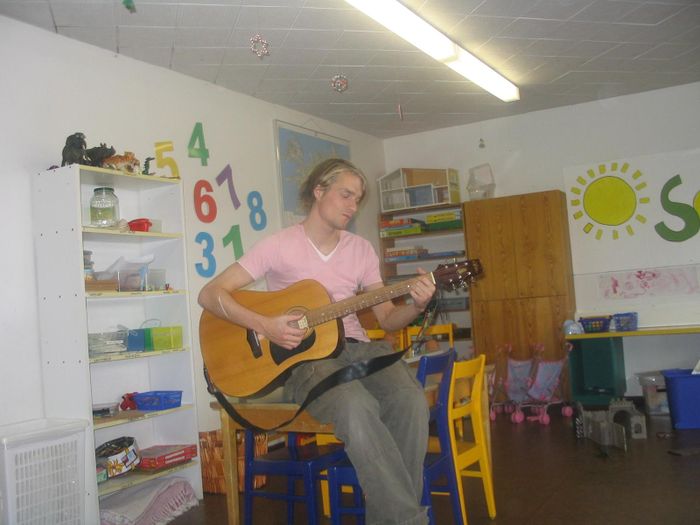 Spilai og sng...