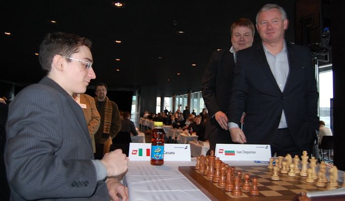 Hermann Gumundsson CEO of N1 preparing to play the first move for Cheparinov