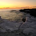 Sólsetur við ísi lagða strönd - Sunset on ice