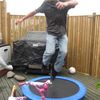 Jón Ingi í sveiflu á trampolininu