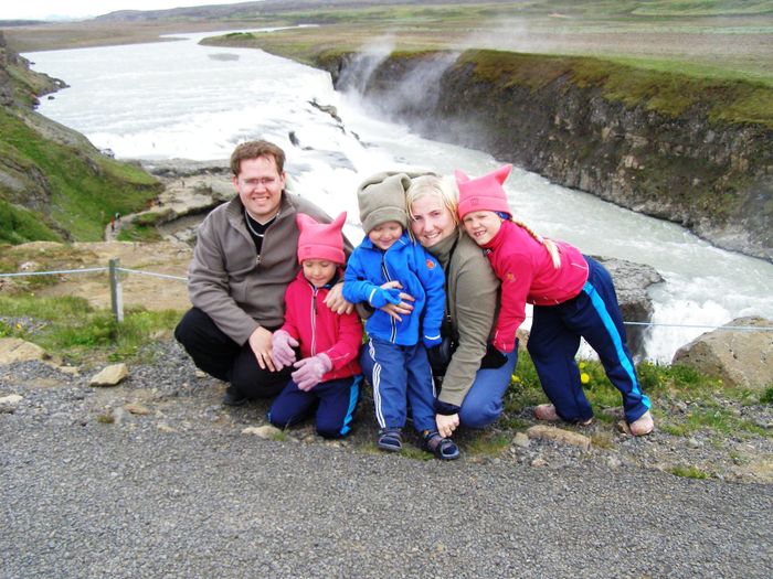 Fjlskyldan hj Gullfoss