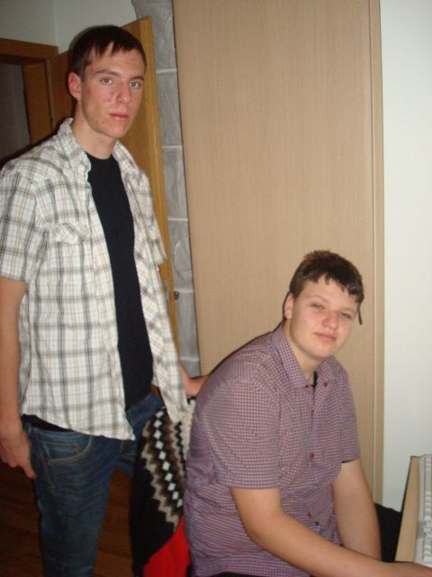 Brur  tlvunni  Burknavllum