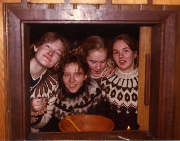Fra, Gunnhildur, Kristn og Fjla  Flkafelli