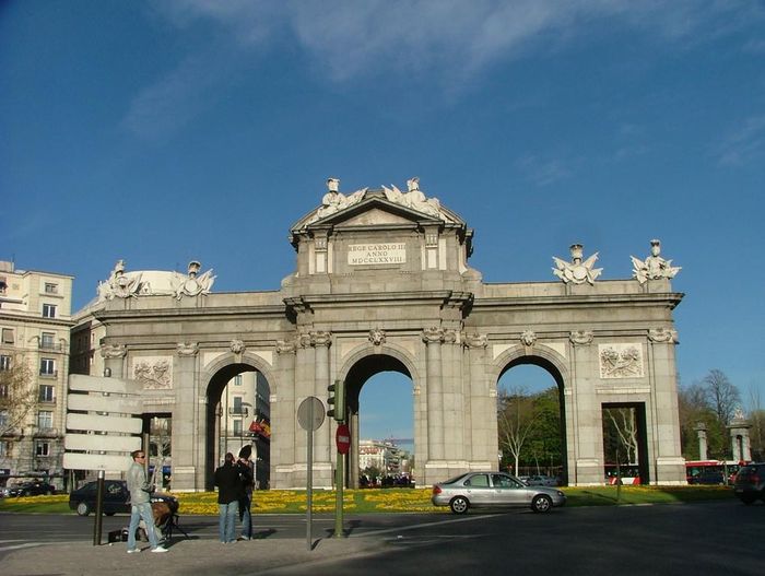 Puerta de Alcal.