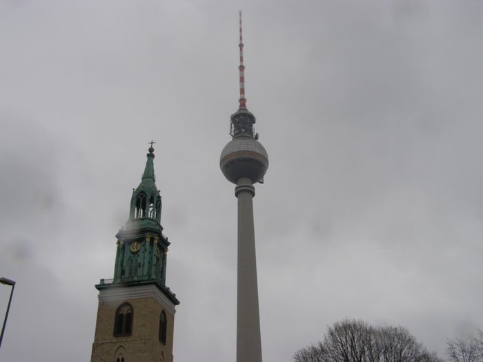 Elsta kirkja  Berln og TV tower