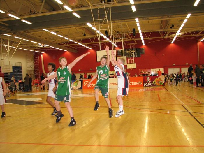 11 ra ( 3 leikur)
