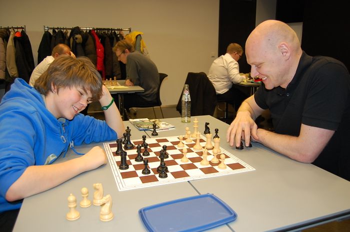 orsteinn Leifsson and skar Long Einarsson analyzing their game