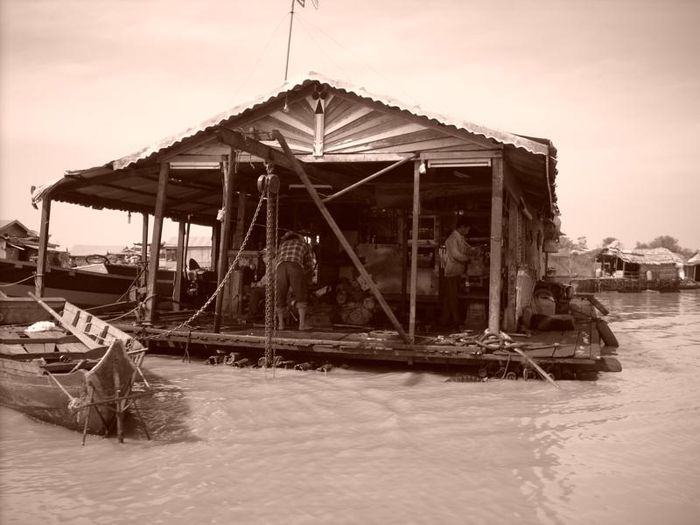 Floating City 043