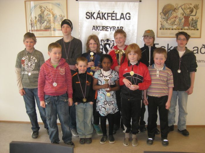 SN 2009 yngri flokkar. Snorri, Sr,Andri,Mikael,Starkaur og Kristjn.  Aalsteinn, Helgi, Tinna, Jn og Svar.