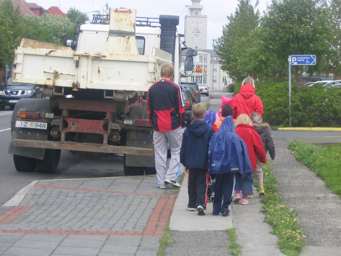 Jja, r eru allir lagir af sta..