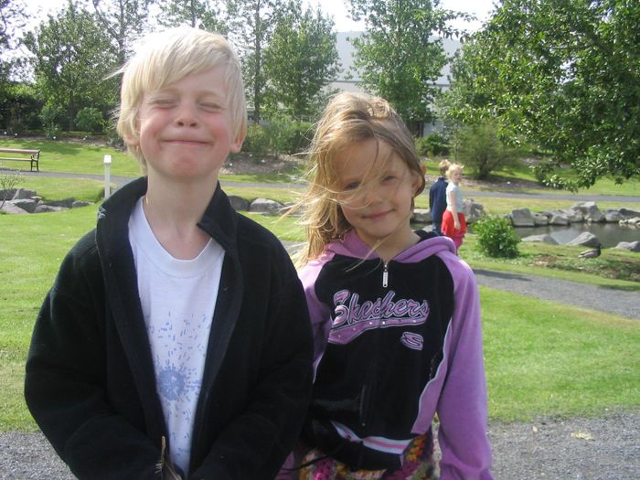 Nanna og Atli  Grasagarinum
