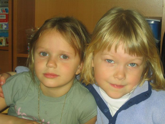 Kristn og Nanna flottar vinkonur