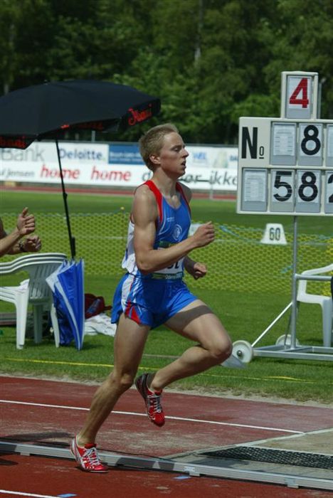 400m eftir