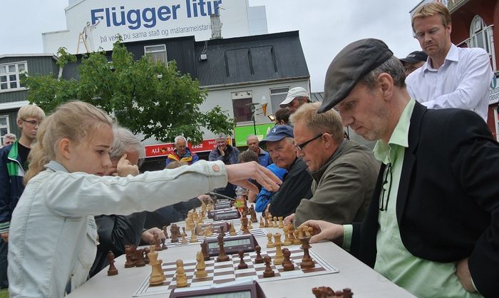 Veronika a teigja sig  drottninga  f7 gegn Hrannari