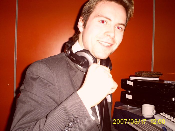 Dj.