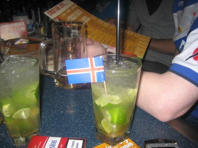 2 godir...  islenski faninn og Mojito