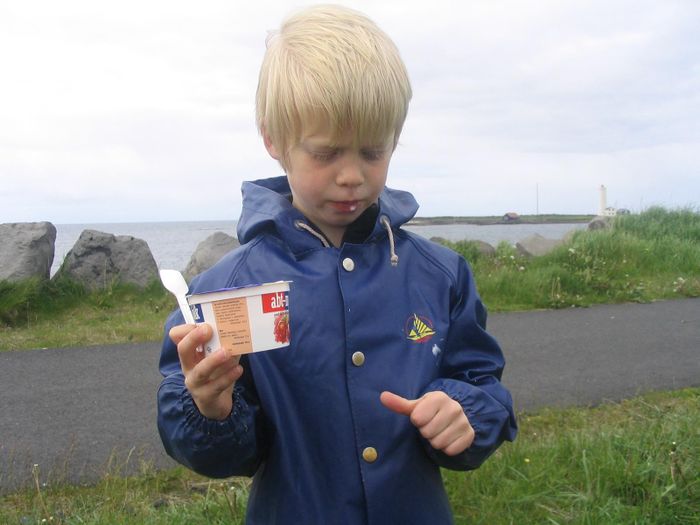 Atli skar sig rlti  jgrtdsinni